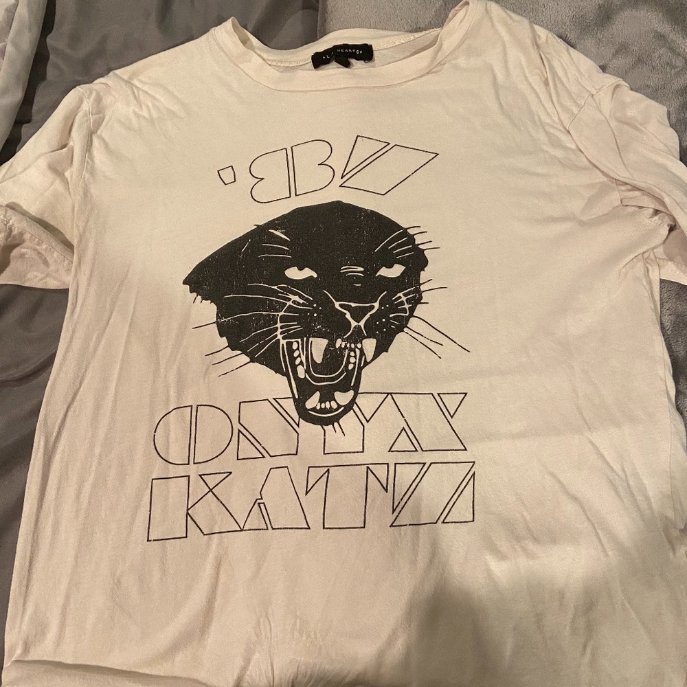 graphic tee